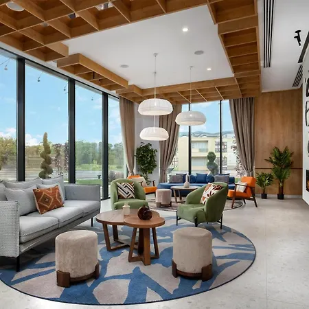 Hilton Garden 4*